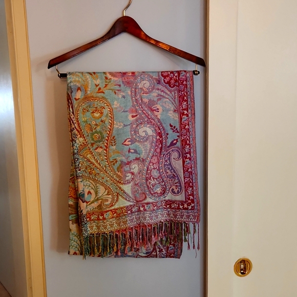 Colourful Pashmina - Picture 1 of 5